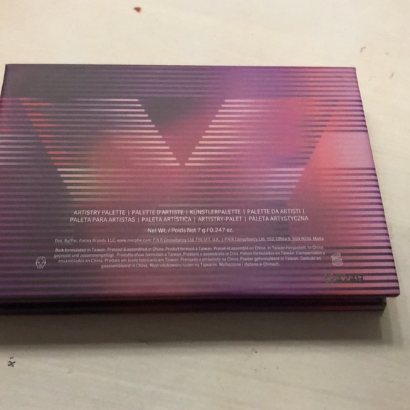 Morphe Party Crasher .Swatched once colour is not for me - Picture 2 of 3